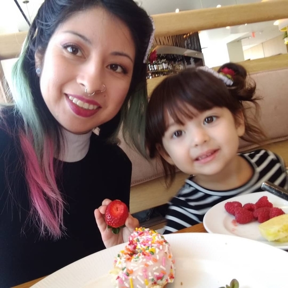 Meet your Posher, Aura - Picture 4 of 4